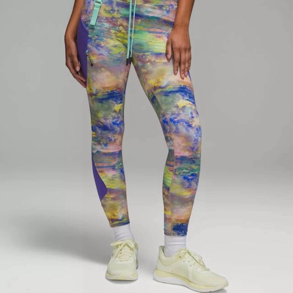 2 Pairs of Lululemon Leggings - Size 2, Never Worn - Picture 3 of 4